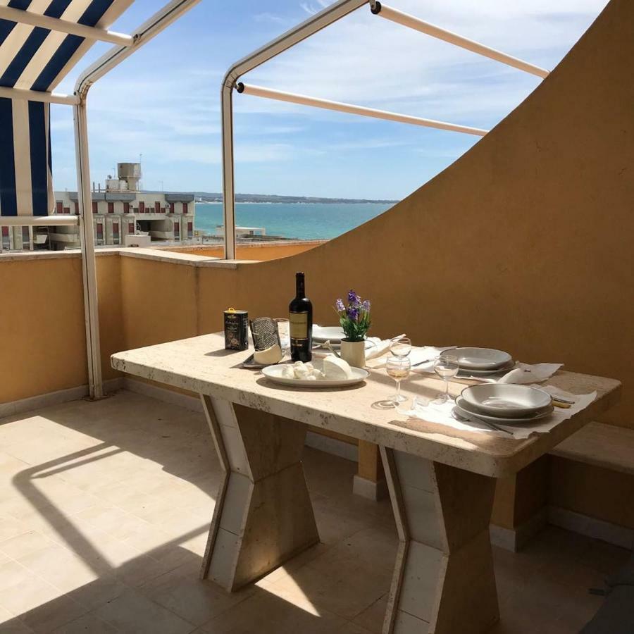 Attico In Riva Al Mare Appartement *